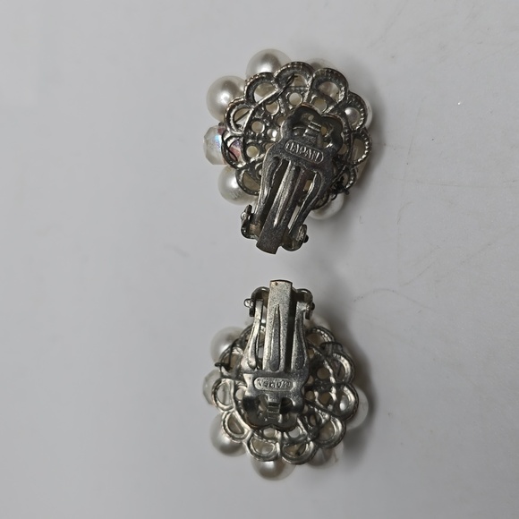 Vintage Faux Pearl Clip -On Earrings In a Silver Setting - Picture 3 of 4